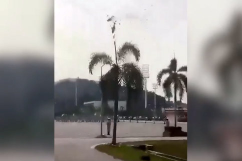 Malayziyada iki helkopter toqquşdu – VİDEO